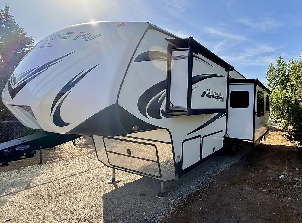 Photo of Rv