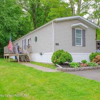 Thumbnail of mobile home