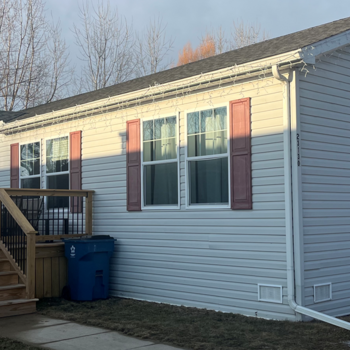Thumbnail of mobile home