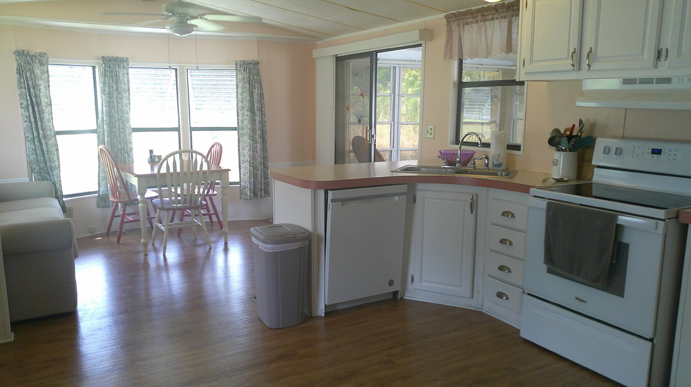 Lake Griffin Harbor Village