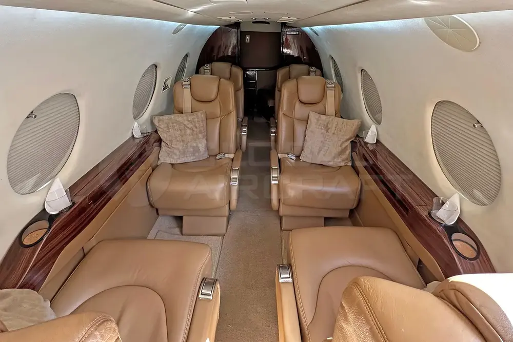 7722/beechcraft-beechjet-400a-1991-flightmarket-id-7722-19395.webp