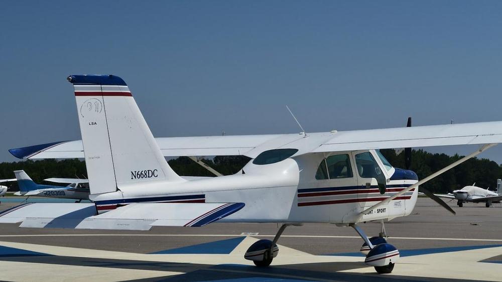 N668DC_3.jpg
