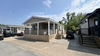 Thumbnail of mobile home