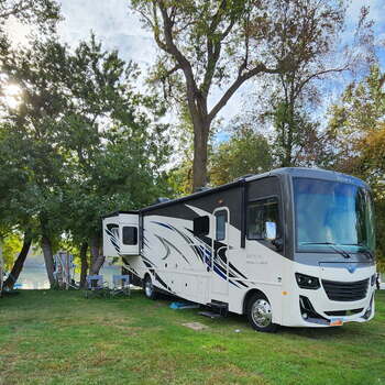 Thumbnail of RV