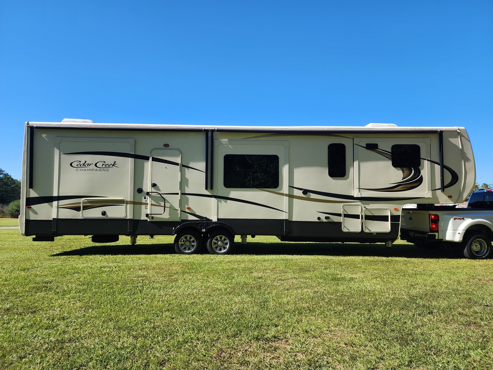 Photo of Rv