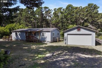 Thumbnail of mobile home