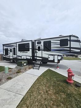 Thumbnail of RV