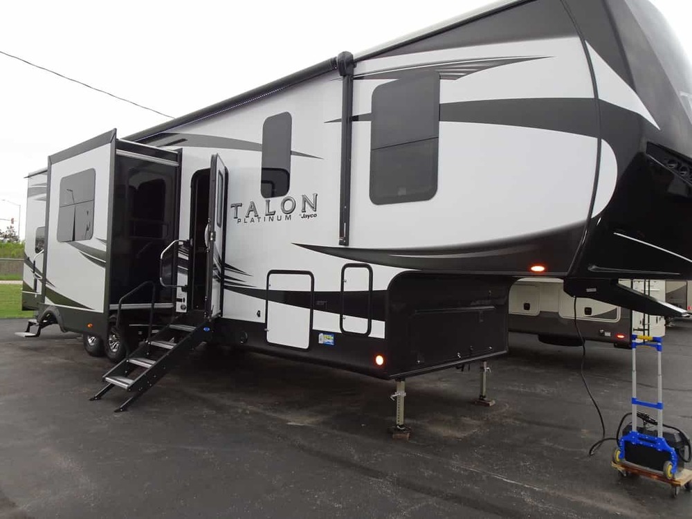 Photo of Rv