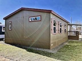 Thumbnail of mobile home