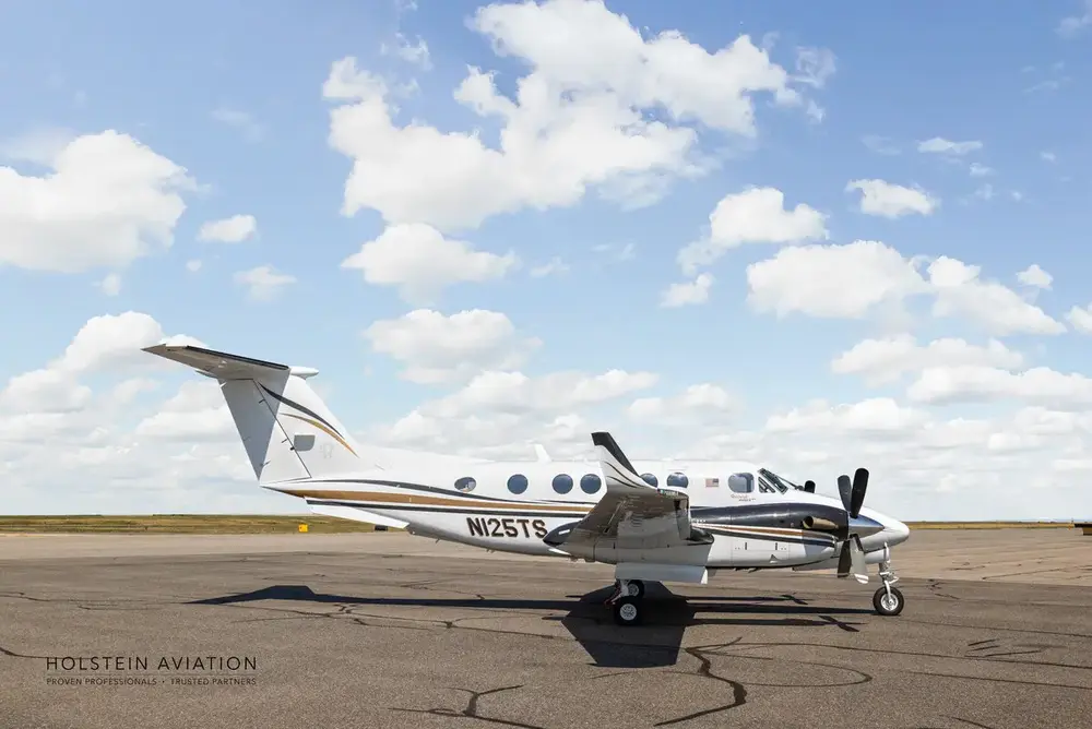 7286/beechcraft-king-air-b200-2007-flightmarket-id-7286-13544.webp