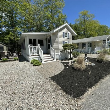 Thumbnail of mobile home