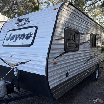 Thumbnail of RV