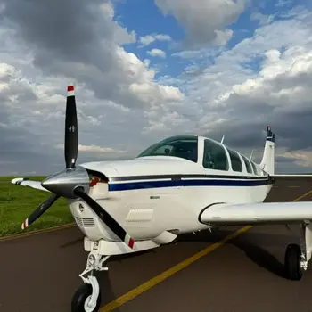 7522/beechcraft-bonanza-a36-1989-flightmarket-id-7522-05240.webp