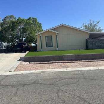 Thumbnail of mobile home