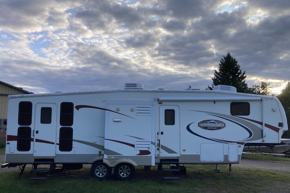 Photo of Rv