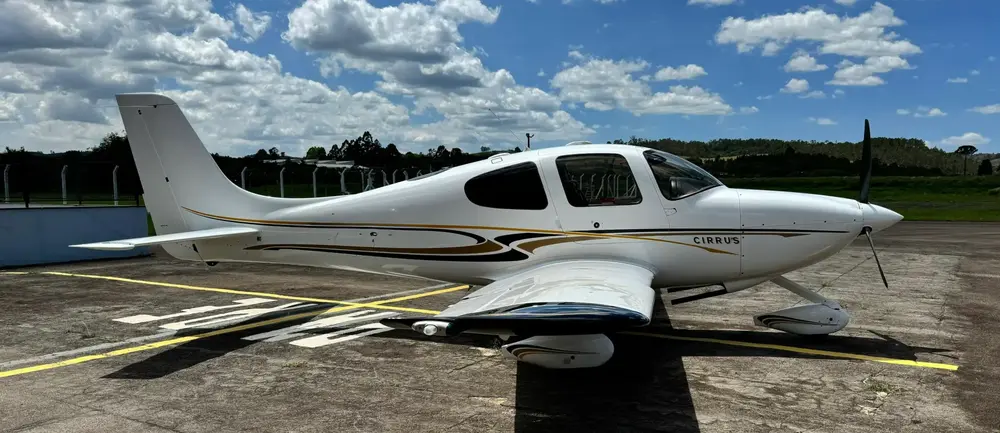 7439/cirrus-sr20-g2-2005-flightmarket-id-7439-28591.webp