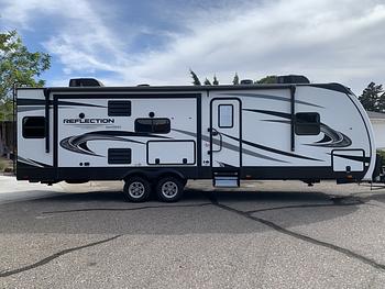Thumbnail of RV