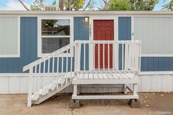 Thumbnail of mobile home