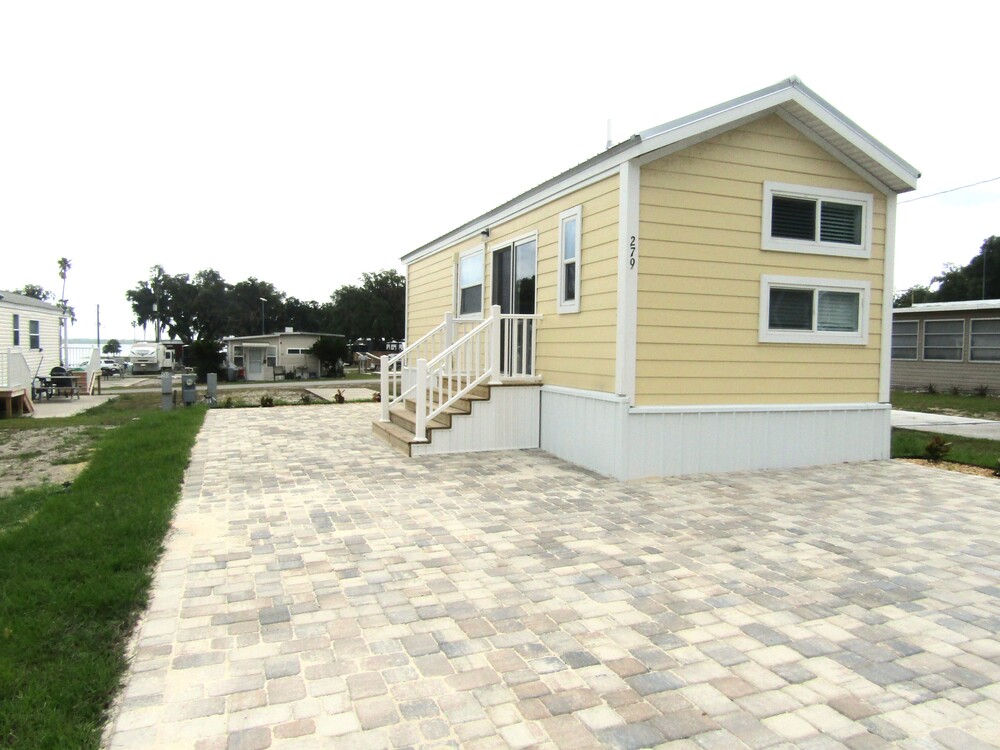 Oak Harbor RV Village