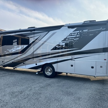 Thumbnail of RV