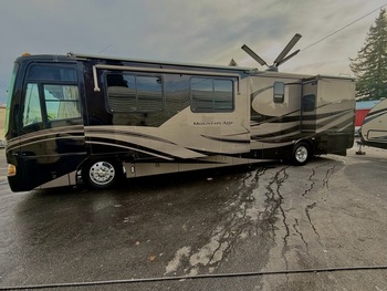 Thumbnail of RV