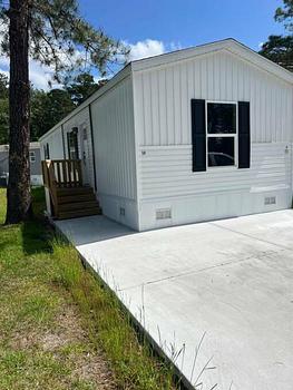 Thumbnail of mobile home