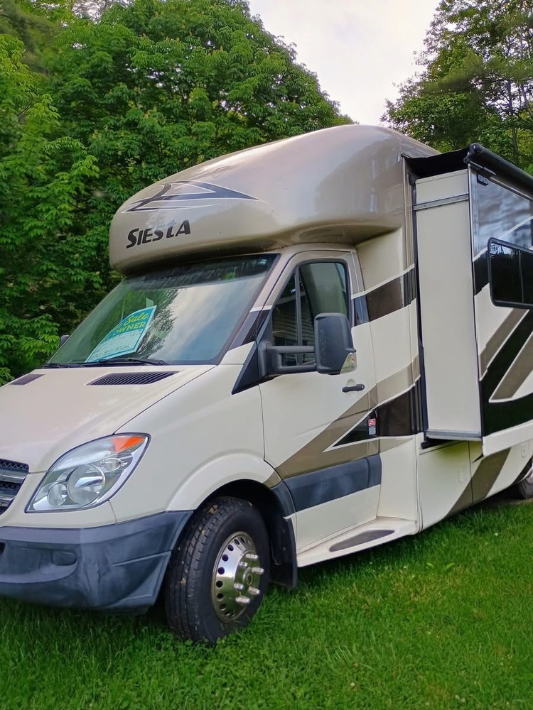 Photo of Rv