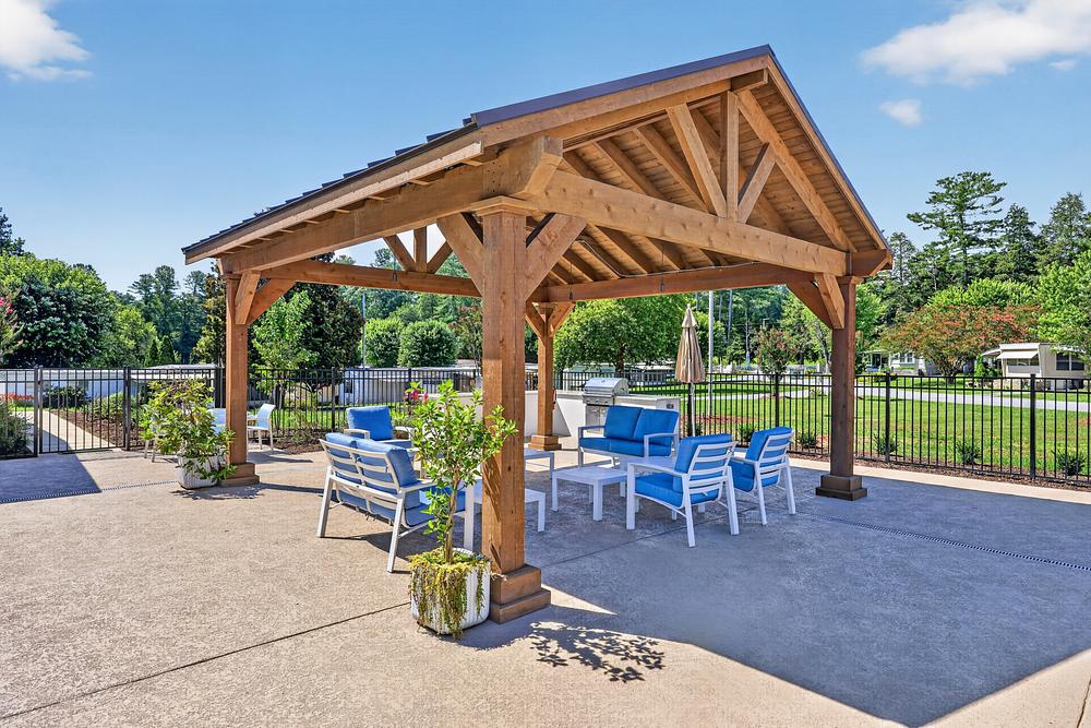 02 248 Ironwood Dr Exterior 6108