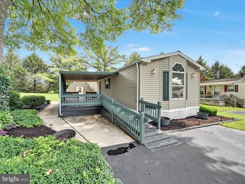 Thumbnail of mobile home