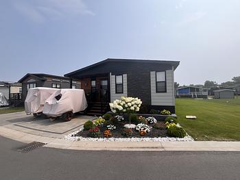 Thumbnail of mobile home