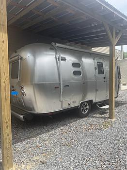 Thumbnail of RV