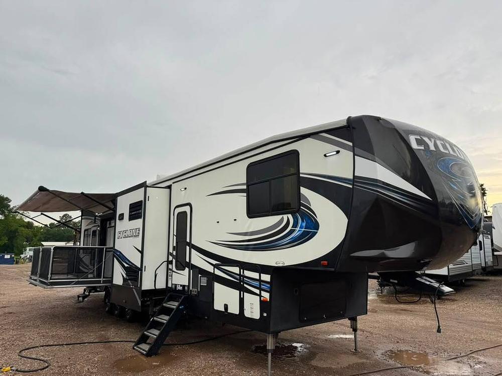 Photo of Rv