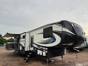 Thumbnail of RV