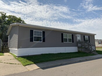 Thumbnail of mobile home
