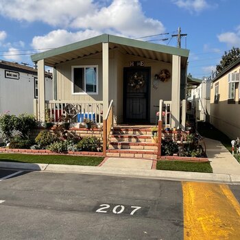 Thumbnail of mobile home