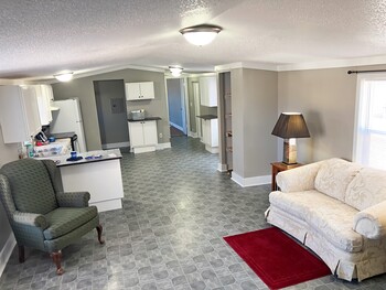 Photo of For Sale: 3-bedroom, 2-bathroom |  Mediapolis 33