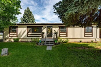 Thumbnail of mobile home