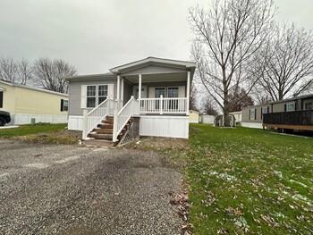 Thumbnail of mobile home