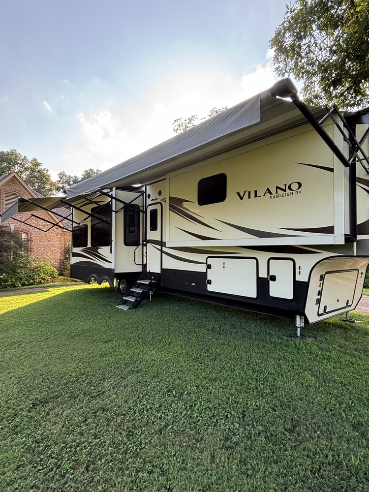 Photo of Rv