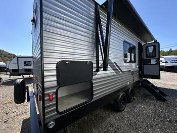 Thumbnail of RV