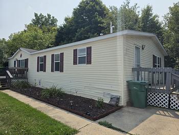 Thumbnail of mobile home