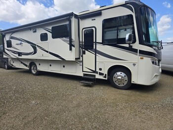 Thumbnail of RV