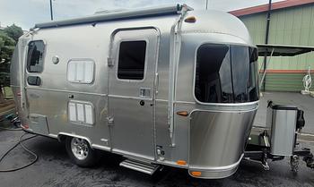 Thumbnail of RV