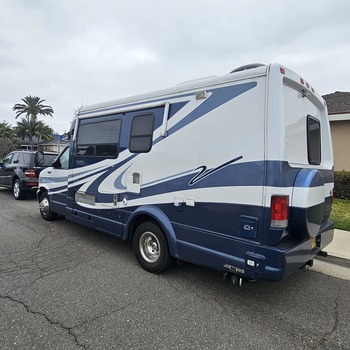 Thumbnail of RV
