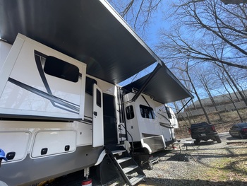 Thumbnail of RV