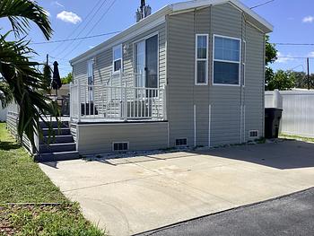 Thumbnail of mobile home
