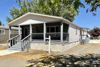 Photo of 3 Bed/ 2 Bath Manufactured Home with Accessible Features