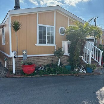 Thumbnail of mobile home