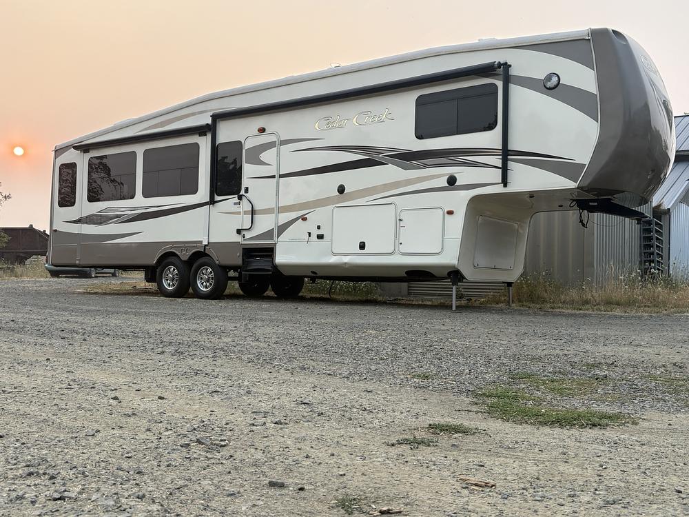 Photo of Rv