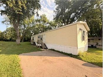 Thumbnail of mobile home